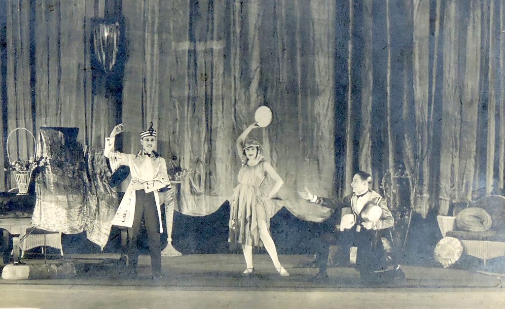 Photo of the vaudeville act, "Donna Darling Review" c. 1927