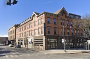 Photo of the Empire Theatre building & Hotel Ruliff today.