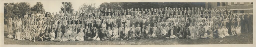 Photo of the 1931 Gorham Normal School Students & Staff.