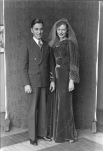 Photo of Norman Grant and Mary Alice (née Wolf) Nicholson, circa 1935 (a wedding photo).