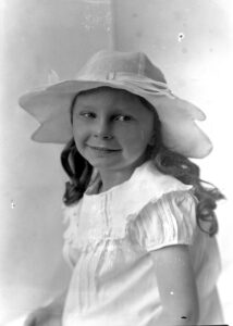 Photo of Patricia Louise Young, circa 1934 (age 6).