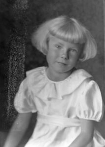 Photo of Phyllis Ann Bronumm, circa 1935 (age 7).