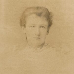 1890s photo of a young woman.