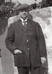 Photo of Ernest Kinney, probably before 1908.